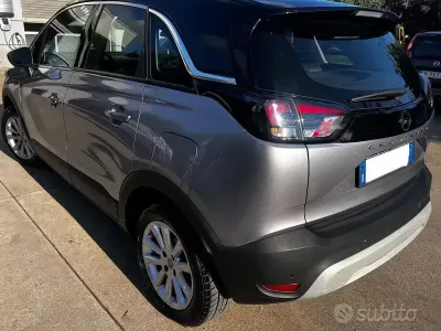 Usata Opel Crossland Elegance 120 CV (88 kW) 2021 Grigio SUV