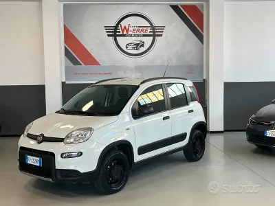 Usata Fiat Panda 4x4 S 86 CV (63 kW) 2019 Bianco Utilitaria