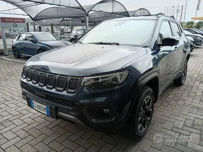 Usata Jeep Compass Trailhawk 241 CV (177 kW) 2022 Bluazzurro SUV