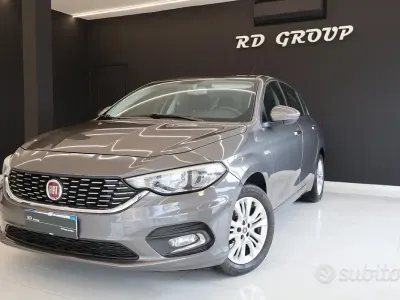 Usata Fiat Tipo Lounge 120 CV (88 kW) 2017 Grigio Berlina