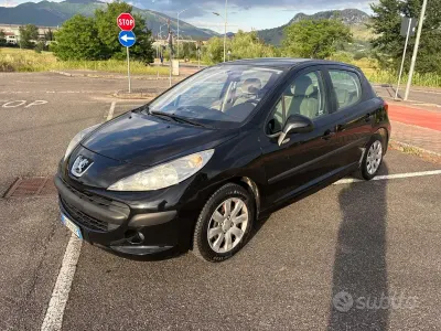 Käytetty Peugeot 207 68 HP (50 kW) 2007 Musta Sedan