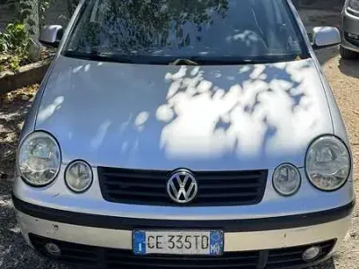 Usata VW Polo Trendline 75 CV (55 kW) 2003 Berlina
