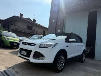 Usata Ford Kuga Titanium 163 CV (119 kW) 2014 Bianco SUV