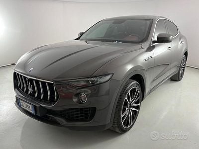 Usata Maserati Levante 250 CV (183 kW) 2017 Grigio SUV