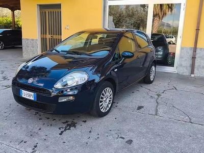 Usata Fiat Punto 77 CV (56 kW) 2015 Blu Utilitaria