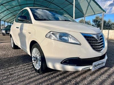 Usata Lancia Ypsilon S 95 CV (69 kW) 2013 Bianco Utilitaria