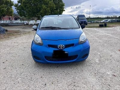 Usata Toyota Aygo Sol 68 CV (50 kW) 2010 Bianco Utilitaria