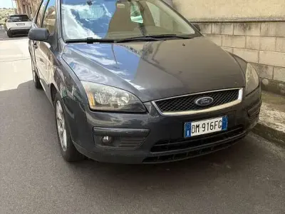Usata Ford Focus 90 CV (66 kW) 2008 Berlina
