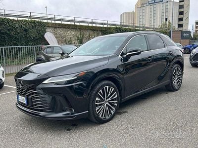 Usata Lexus RX450h+ Luxury Line 185 CV (136 kW) 2024 Nero SUV