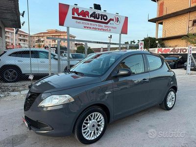Usata Lancia Ypsilon Platinum 95 CV (69 kW) 2014 Blu Utilitaria
