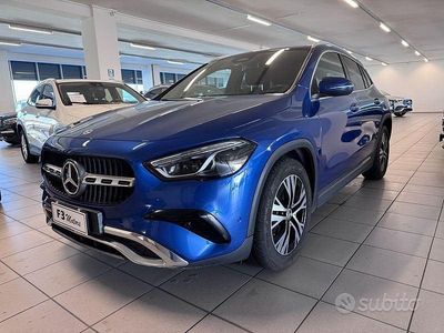 Blu/azzurro Usata 2023 Mercedes GLA200 Advanced SUV | 42.900 € (Molto cara)