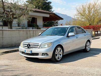 Usata Mercedes C220 170 CV (125 kW) 2007 Grigio Berlina