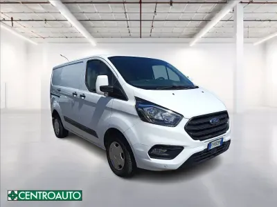 Usata Ford Transit Custom Trend 131 CV (96 kW) 2020 Bianco pastello Berlina