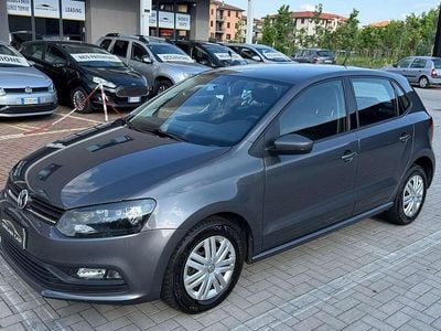 Usata VW Polo Trendline 75 CV (55 kW) 2016 Grigio Berlina