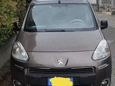 Occasion Peugeot Partner 115 ch (84 kW) 2013 Marron Monospace
