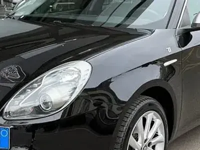 Usata Alfa Romeo Giulietta Distinctive 120 CV (88 kW) 2013 Bianco Utilitaria