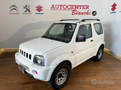 Usata Suzuki Jimny 82 CV (60 kW) 2001 Bianco SUV