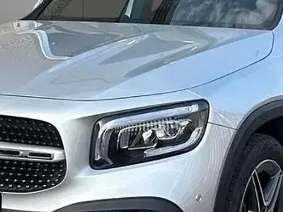 Usata Mercedes GLB180 Business 116 CV (85 kW) 2023 Nero SUV