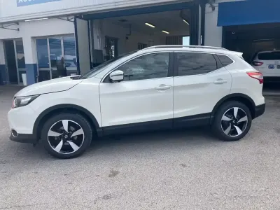 Gebraucht Nissan Qashqai Acenta 110 PS (80 kW) 2016 Weiß SUV