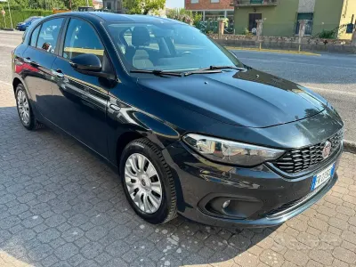 Usata Fiat Tipo Easy 120 CV (88 kW) 2018 Nero Berlina