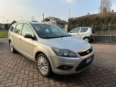 Usado Ford Focus Style 109 HP (80 kW) 2010 Carrinha