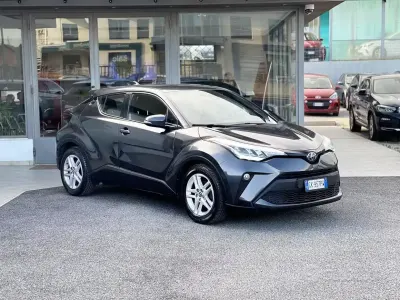 Usata Toyota C-HR 98 CV (72 kW) 2022 Grigio SUV
