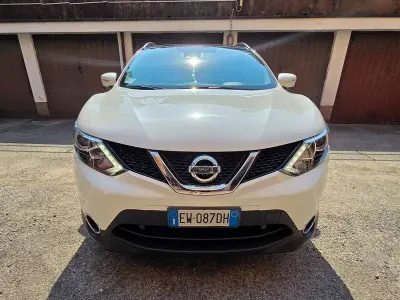 Usata Nissan Qashqai Acenta Premium 116 CV (85 kW) 2014 Bianco SUV