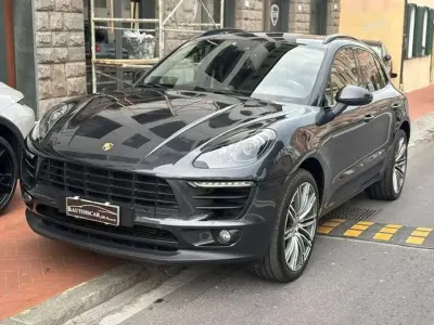 Usata Porsche Macan 258 CV (189 kW) 2018 Grigio SUV