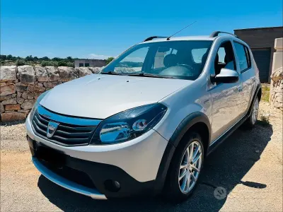 Usata Dacia Sandero Stepway 88 CV (64 kW) 2012 Grigio Berlina