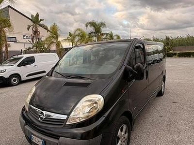 Nero Usata 2015 Opel Vivaro Monovolume | 15.500 €