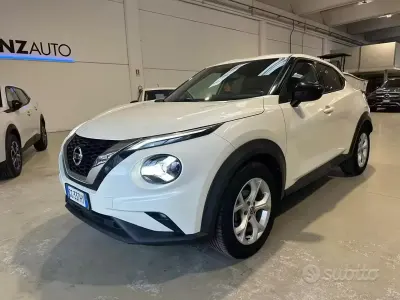 Używany Nissan Juke N-Connecta 114 KM (83 kW) 2021 Biały SUV