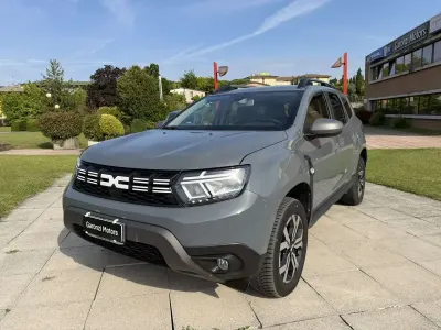 Usata Dacia Duster Journey 116 CV (85 kW) 2023 Grigio SUV