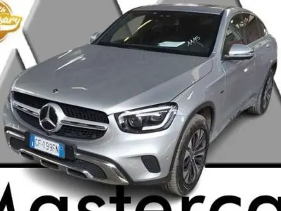 Usata Mercedes GLC300 211 CV (155 kW) 2021 Argento SUV