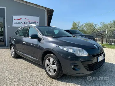 Usata Renault Mégane GrandTour 110 CV (80 kW) 2012 Nero Station wagon