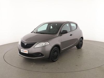 Begagnad Lancia Ypsilon 70 HK (51 kW) 2019 Grå