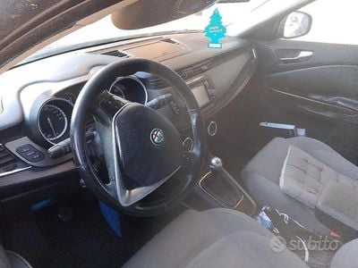 Usata Alfa Romeo Giulietta 140 CV (102 kW) 2014 Blu Utilitaria
