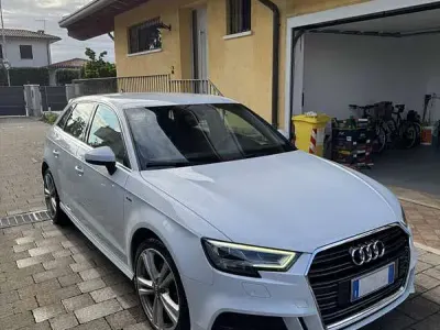 Gebraucht Audi A3 Ambiente 116 PS (85 kW) 2019 Weiß Limousine