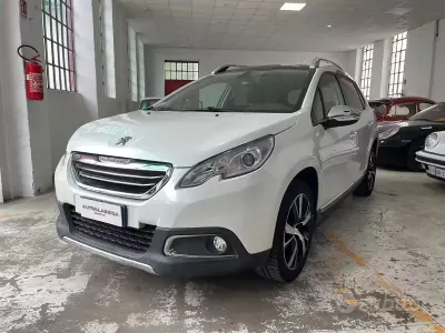 Używany Peugeot 2008 S 130 KM (95 kW) 2015 Biały SUV