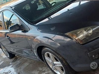 Usata Ford Focus 2005 Grigio Station wagon