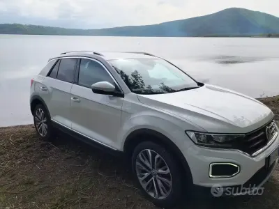 Usata VW T-Roc 150 CV (110 kW) 2018 Bianco SUV