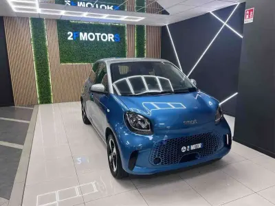 Usata Smart ForFour Electric Drive Passion 41 kW (56 CV) 2020 Blu/azzurro Berlina