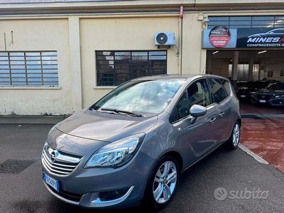 Usata Opel Meriva Cosmo 110 CV (80 kW) 2016 Grigio Monovolume