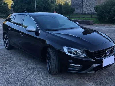 Usata Volvo V60 R-Design 190 CV (139 kW) 2016 Nero Station wagon