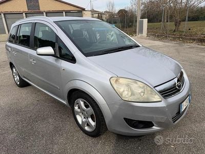 Usata Opel Zafira Cosmo 115 CV (84 kW) 2008 Grigio Monovolume