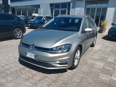 Usata VW Golf VII Business 116 CV (85 kW) 2018 Grigio Station wagon