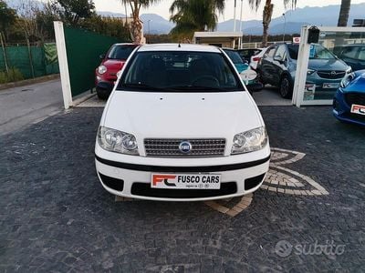 Usata Fiat Punto Dynamic 69 CV (50 kW) 2006 Bianco Utilitaria