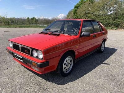 Usata Lancia Delta 166 CV (122 kW) 1987 Rosso Utilitaria