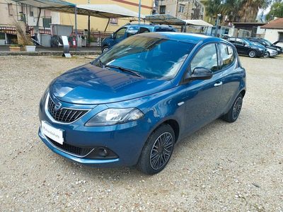 Usata Lancia Ypsilon Gold 69 CV (50 kW) 2023 Blu Utilitaria