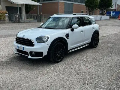 Usata Mini Countryman 116 CV (85 kW) 2017 Bianco SUV