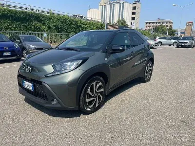 Usata Toyota Aygo X Trend 72 CV (52 kW) 2023 Verde SUV